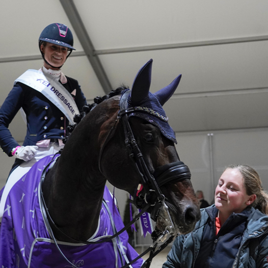 Dinja Van Liere is met Hermes N.O.P. opnieuw de koningin van de FEI Dressage World Cup in Mechelen.